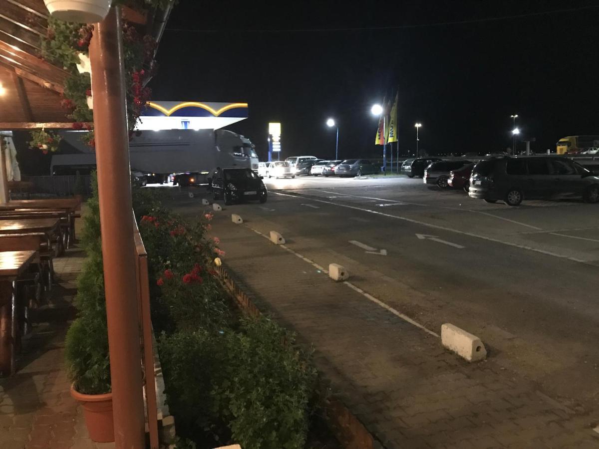 Km 80 Restaurant & Hotel Mavrodolu Dış mekan fotoğraf